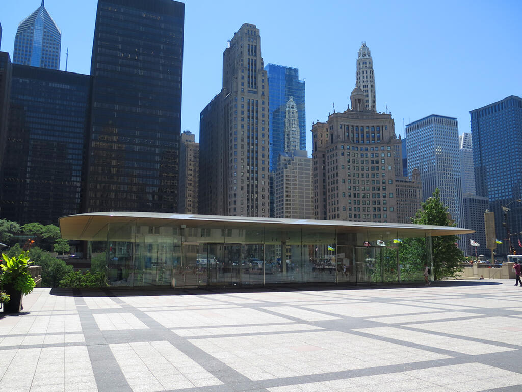 Apple Store - Chicago