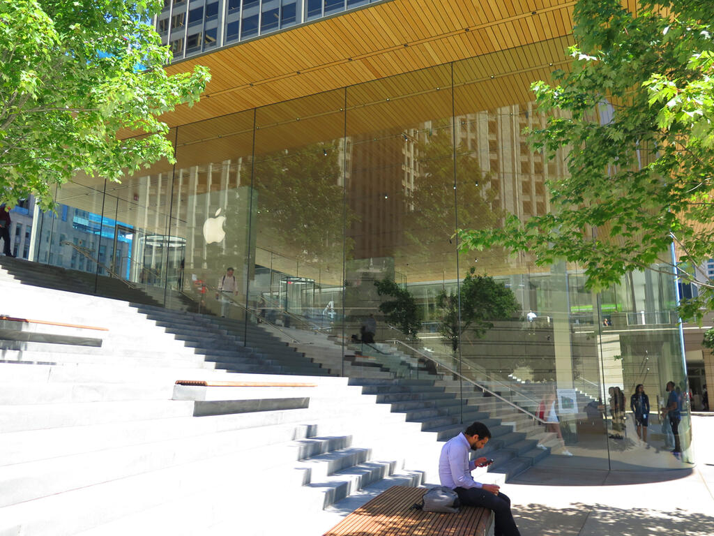 Apple Store - Chicago