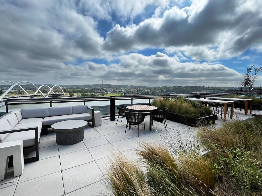 vegetated roof, green roof, amenity deck